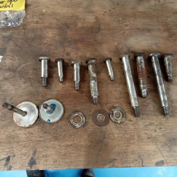 27.05.2025 1969 Aston Martin DB6 Volante Blue assembling shocks and suspension 6