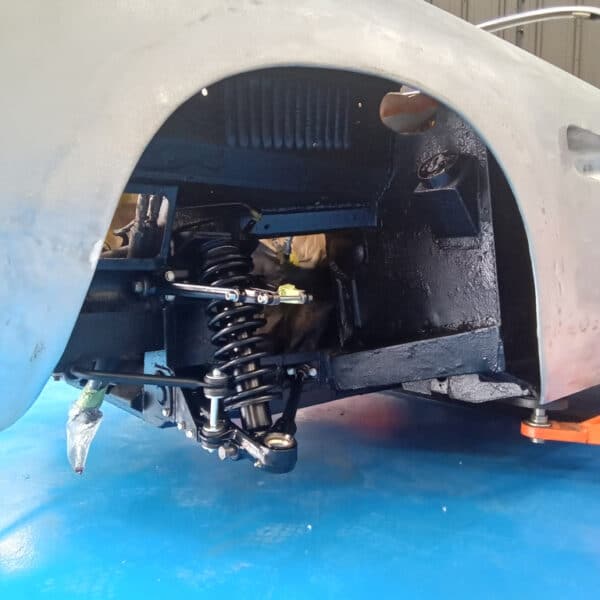 27.05.2025 1969 Aston Martin DB6 Volante Blue assembling shocks and suspension 62