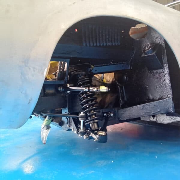 27.05.2025 1969 Aston Martin DB6 Volante Blue assembling shocks and suspension 63