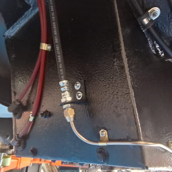 27.05.2025 1969 Aston Martin DB6 Volante Blue assembling shocks and suspension 67