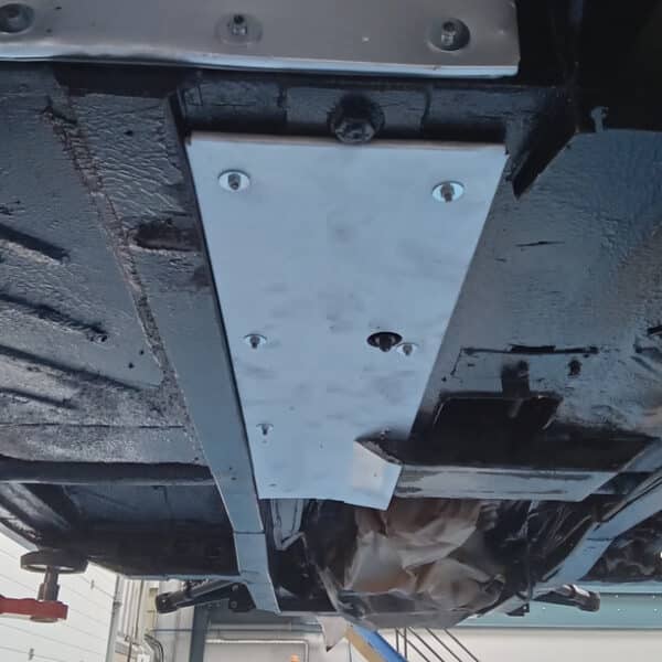 27.05.2025 1969 Aston Martin DB6 Volante Blue suspension and underside 16