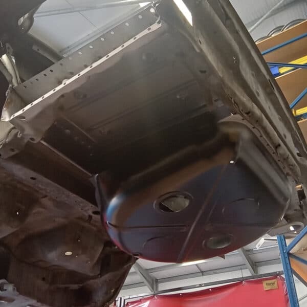 27.05.2025 1978 Mercedes 350SL Red Boot Floor 16