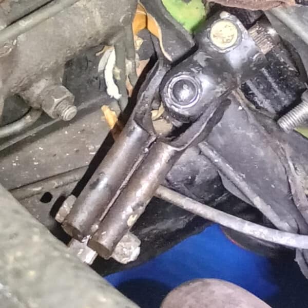 27.05.2025 1987 Rover Vitesse Black Column bush 8