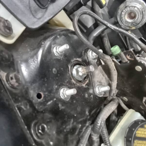 27.05.2025 2002 Ford Thunderbird Black suspension 9