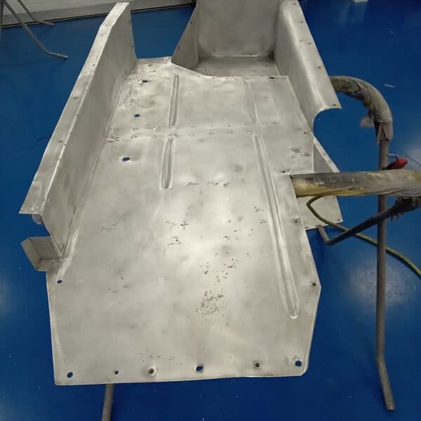 29.05.2025 1953 Aston Martin DB24 Black epoxy 2