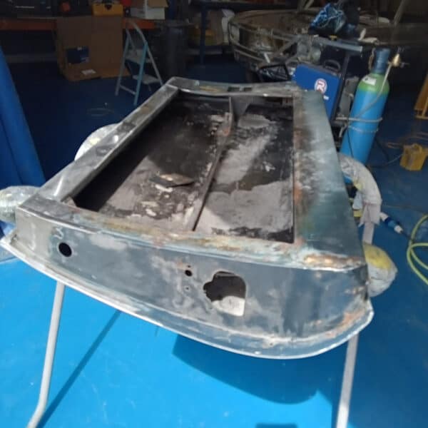03.06.2025 1969 Aston Martin DB6 Volante Blue door frames prepped 15