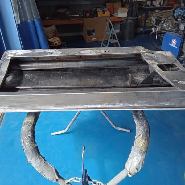 03.06.2025 1969 Aston Martin DB6 Volante Blue door frames prepped 5