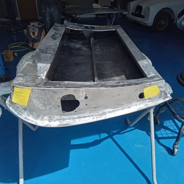 03.06.2025 1969 Aston Martin DB6 Volante Blue door frames prepped 6