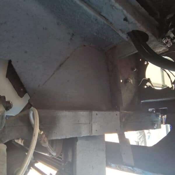 03.06.2025 1976 Jensen Interceptor underseal 2