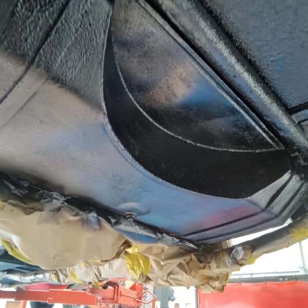 03.06.2025 1976 Jensen Interceptor underseal 20