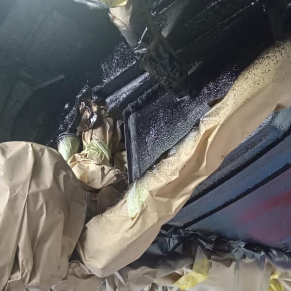 03.06.2025 1976 Jensen Interceptor underseal 21