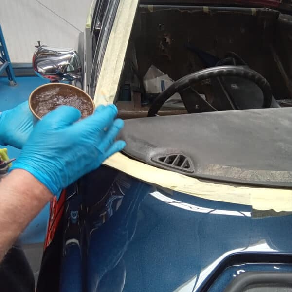 03.06.2025 1976 Jensen Interceptor underseal 38