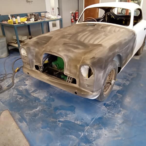 030625 1953 Aston Martin DB2 4 Blocking 01