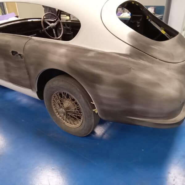 030625 1953 Aston Martin DB2 4 Blocking 12