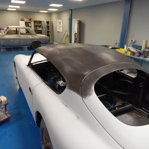 030625 1953 Aston Martin DB2 4 Blocking 14