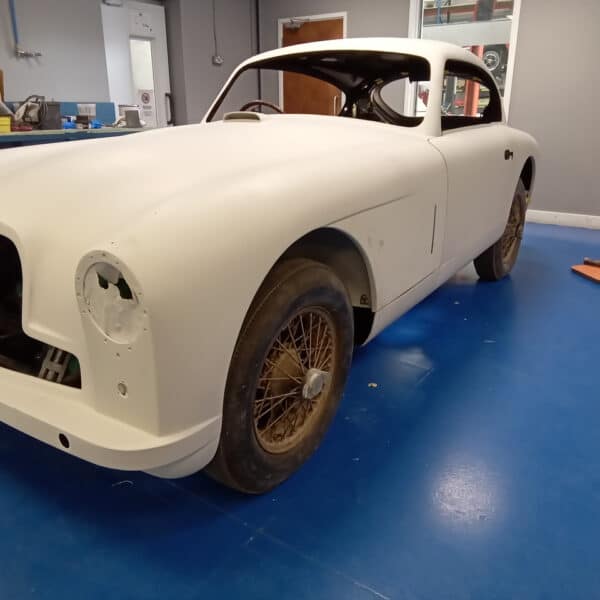 030625 1953 Aston Martin DB2 4 Blocking 19