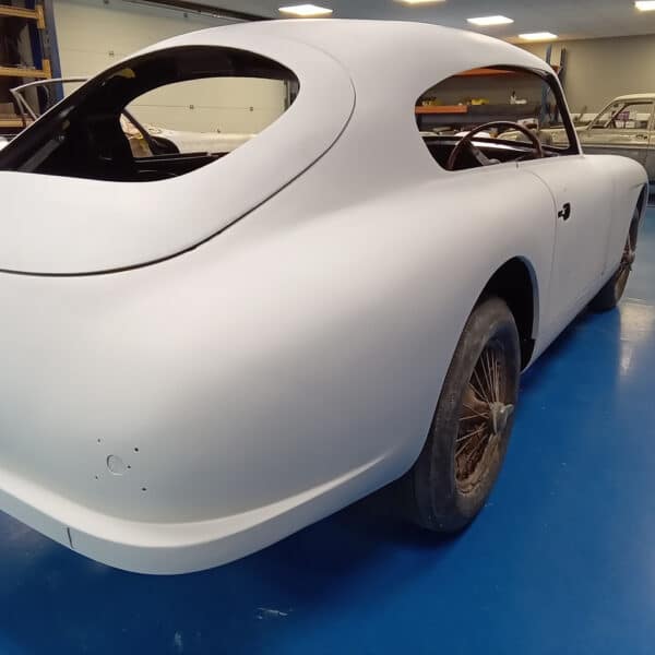 030625 1953 Aston Martin DB2 4 Blocking 25