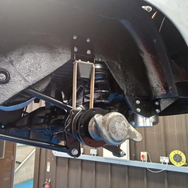 040625 1969 Aston Martin DB6 Volante Rear Suspension Build 4