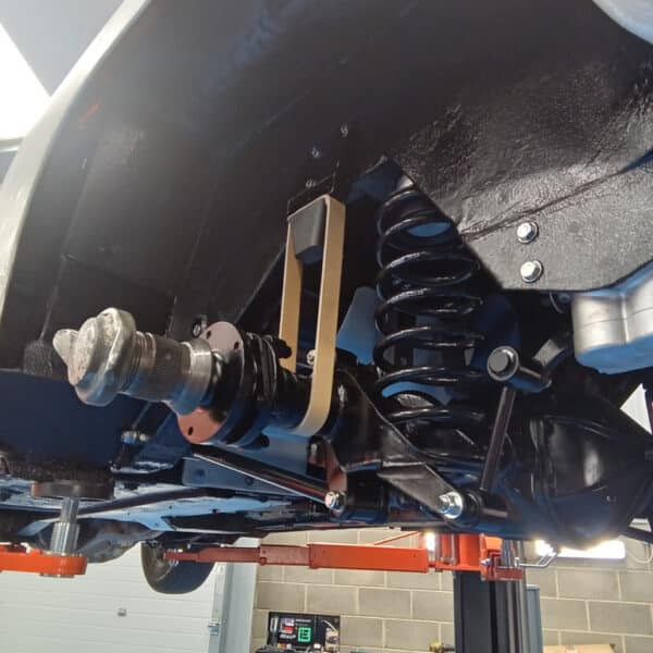 040625 1969 Aston Martin DB6 Volante Rear Suspension Build 6