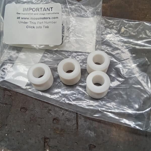 05.06.2025 1959 Austin Healey 3000 White throttel shaft 2
