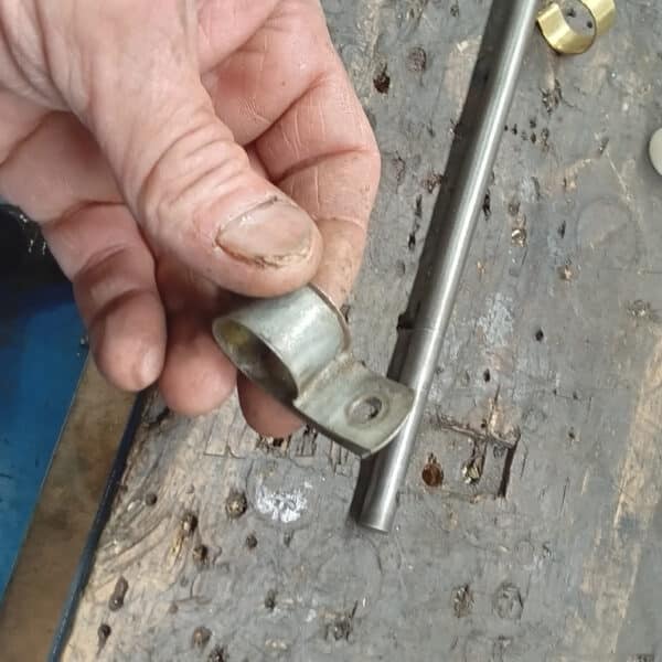 05.06.2025 1959 Austin Healey 3000 White throttel shaft 3