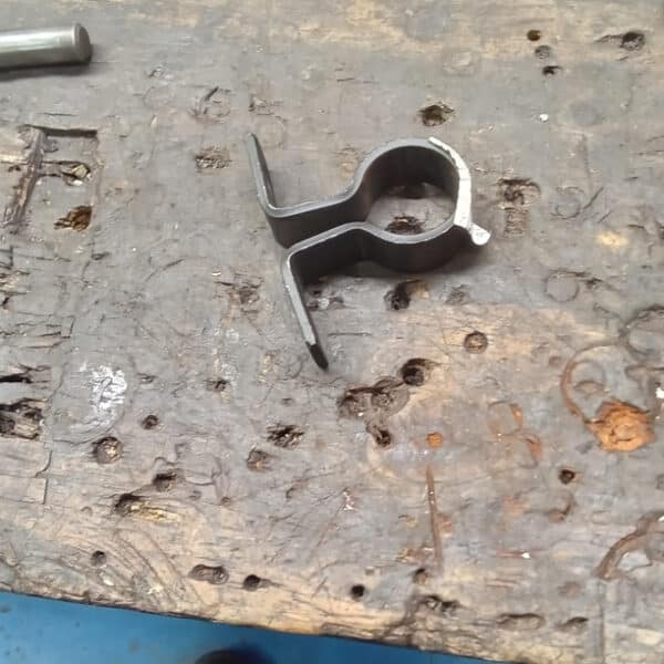 05.06.2025 1959 Austin Healey 3000 White throttel shaft 6