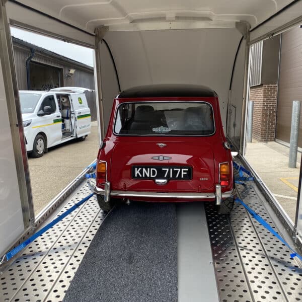 05.06.2025 1968 Austin Mini Cooper S Red Transport 3