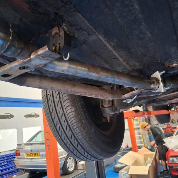 05.06.2025 1972 Triumph Stag 1972 Exhaust 2