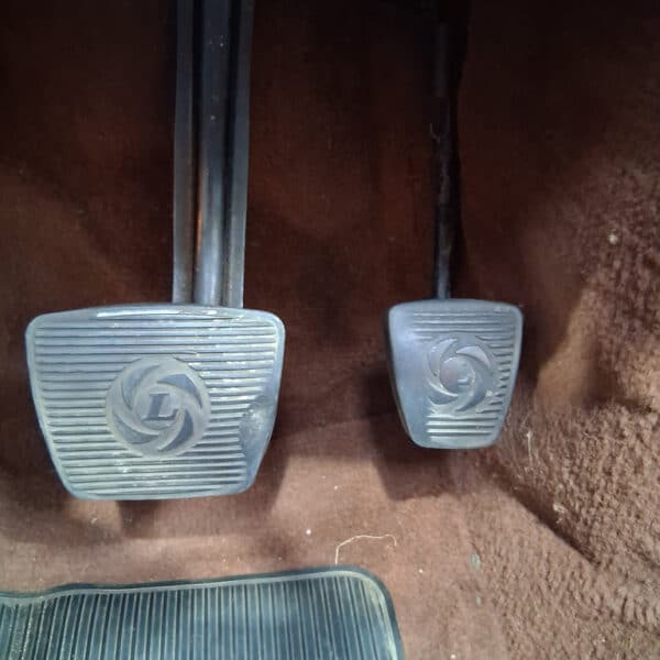 05.06.2025 1972 Triumph Stag Drivers carpet 1