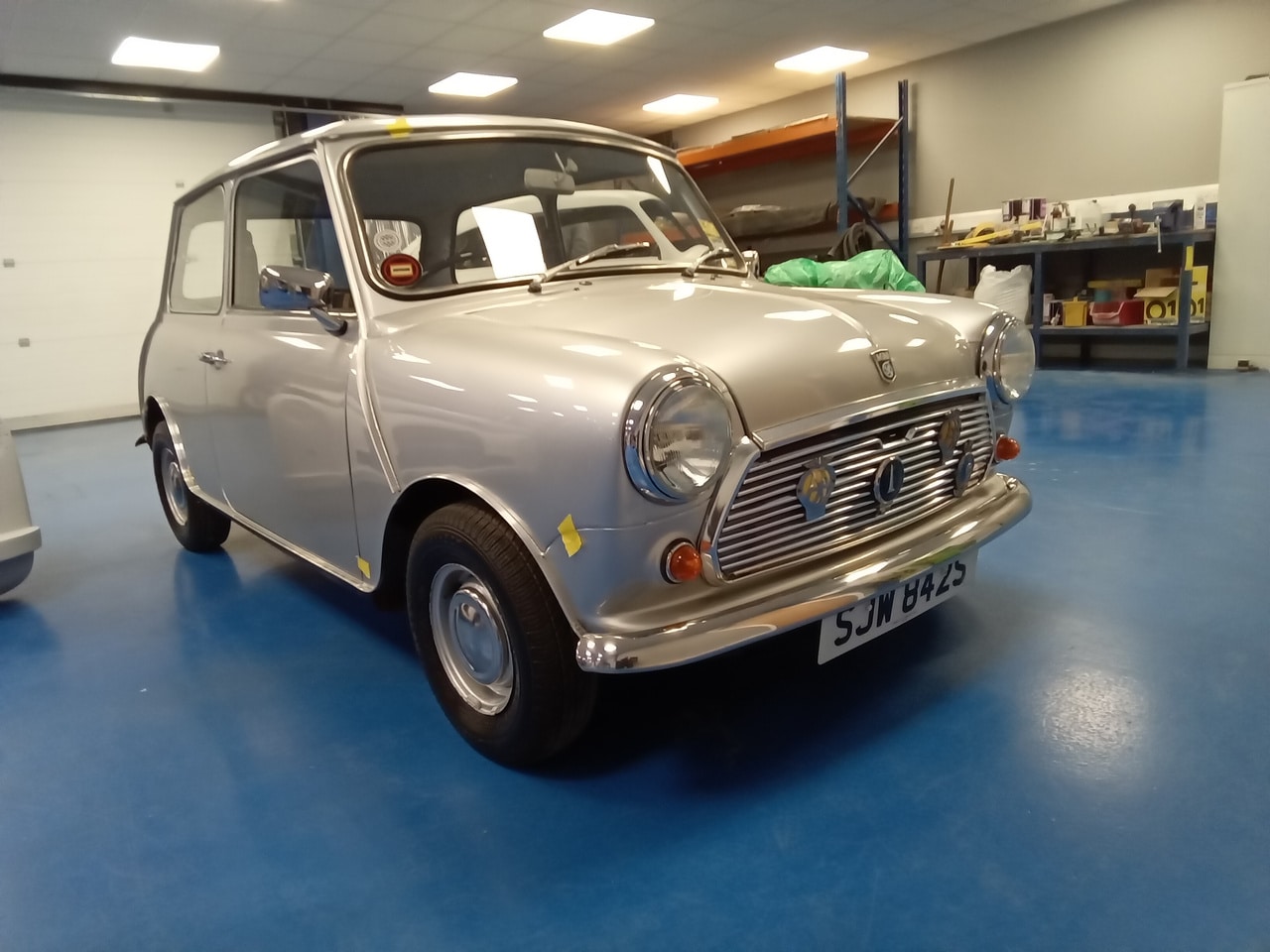 05.06.2025 1977 Leyland Mini 1000 Silver Strip car 1