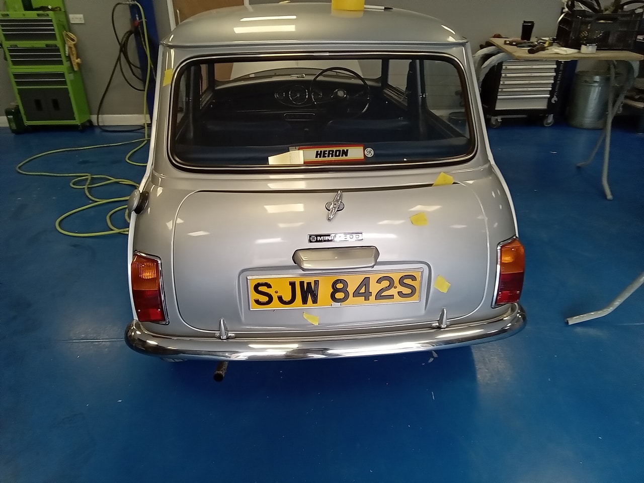 05.06.2025 1977 Leyland Mini 1000 Silver Strip car 20