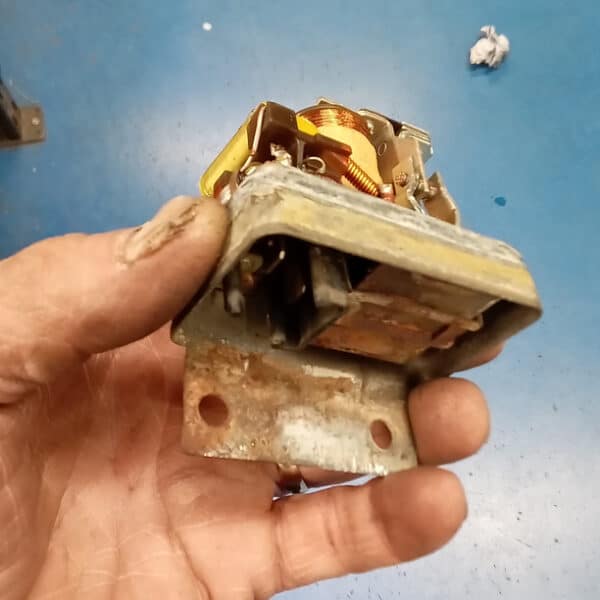 050625 1973 Porsche 914 Temp Guage Gear Lever Bushes and Alternator 3