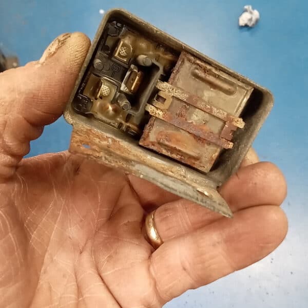 050625 1973 Porsche 914 Temp Guage Gear Lever Bushes and Alternator 4