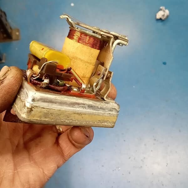 050625 1973 Porsche 914 Temp Guage Gear Lever Bushes and Alternator
