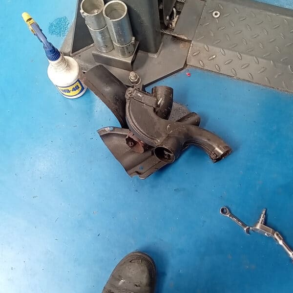 050725 1973 Porsche 914 Boot Release Alternator and Indicator 12