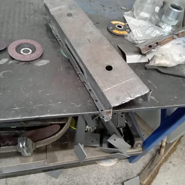 060625 1978 Mercedes 350SL Floor Pans 2