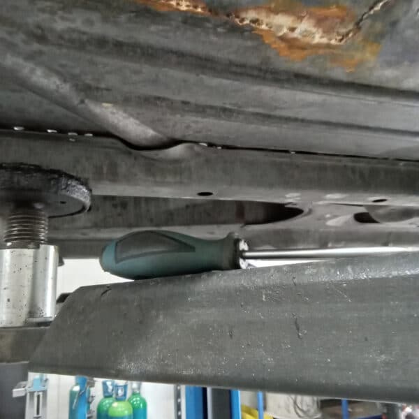 060625 1978 Mercedes 350SL Floor Pans 3