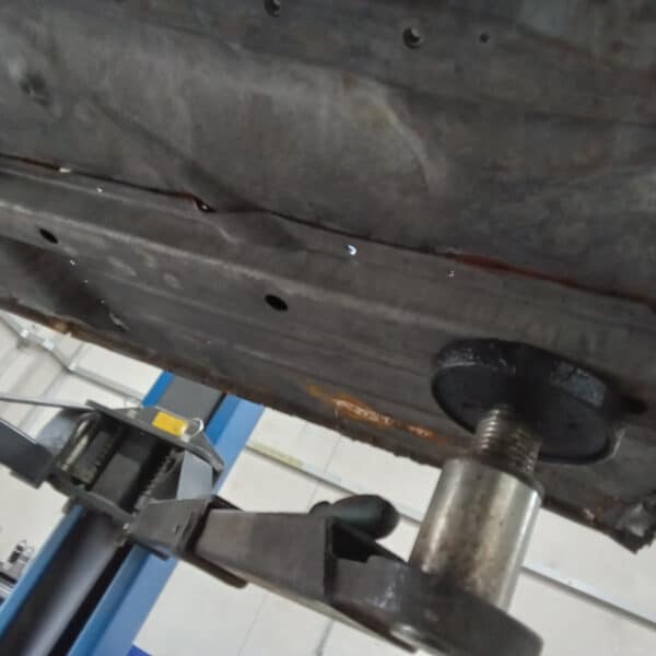 060625 1978 Mercedes 350SL Floor Pans 4