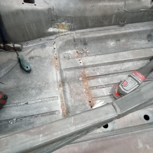 060625 1978 Mercedes 350SL Floor Pans