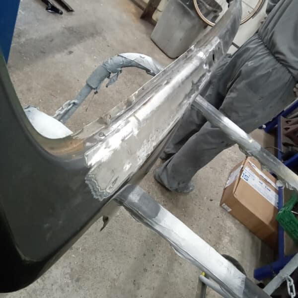 060625 1988 Volkswagen Golf GTI Green Rust Repairs 08