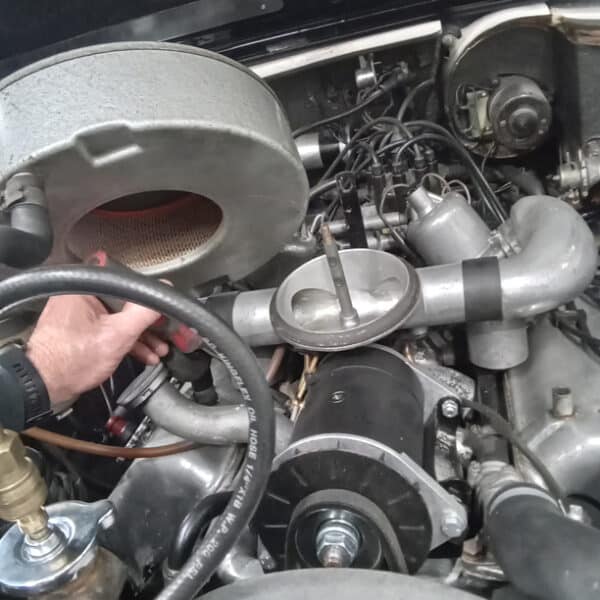 10.06.2025 1964 Daimler 2.5 V8 Blue costumer Jobs 10