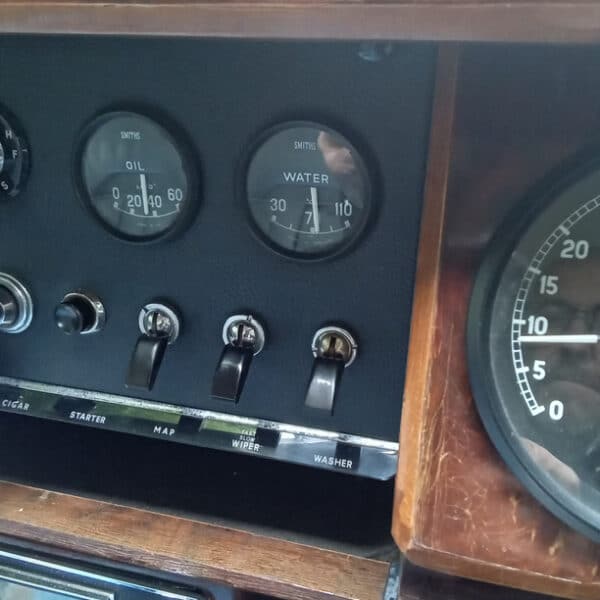 10.06.2025 1964 Daimler 2.5 V8 Blue costumer Jobs 20