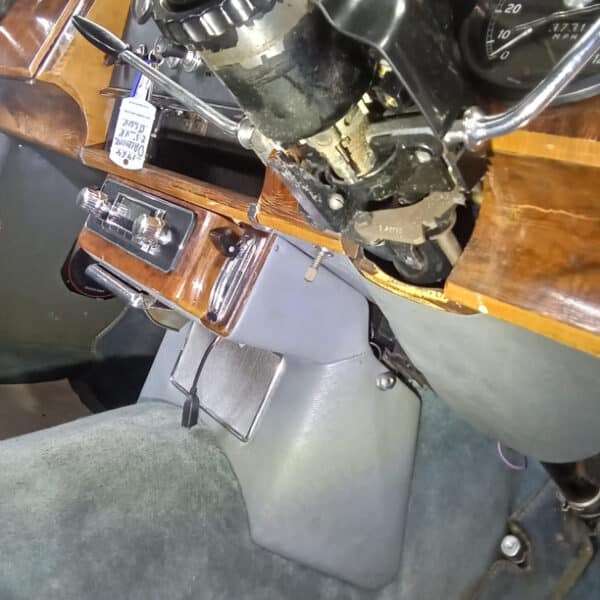 10.06.2025 1964 Daimler 2.5 V8 Blue costumer Jobs 23