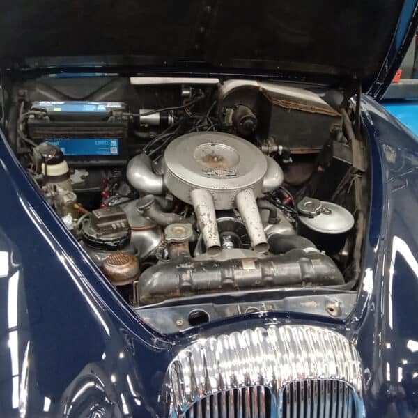 10.06.2025 1964 Daimler 2.5 V8 Blue costumer Jobs 6