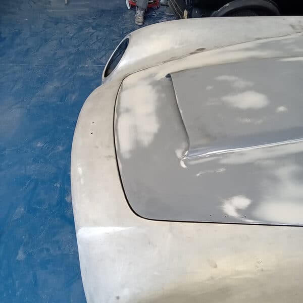 10.06.2025 1969 Aston Martin DB6 Volante Blue Grapping doors.boot 1
