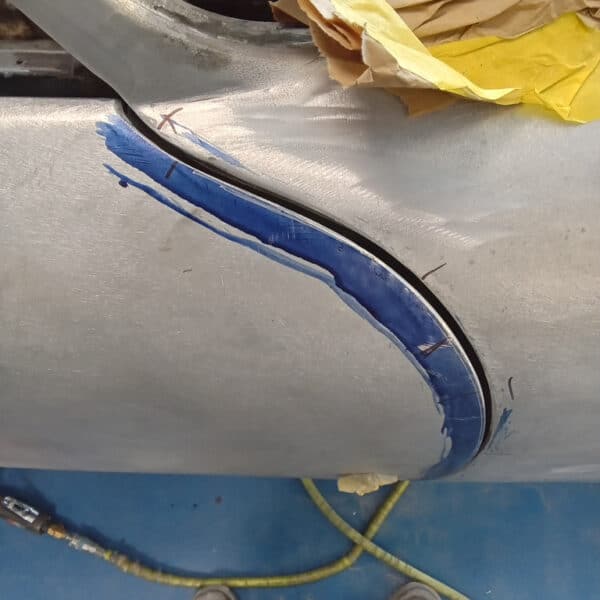 10.06.2025 1969 Aston Martin DB6 Volante Blue Grapping doors.boot 10
