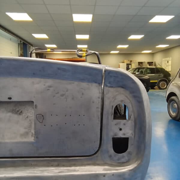10.06.2025 1969 Aston Martin DB6 Volante Blue Grapping doors.boot 26