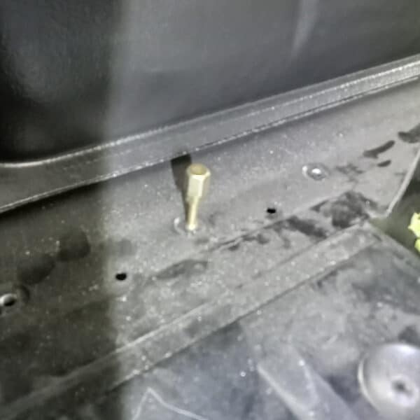 10.06.2025 1987 Mercedes 500 SL Grey Boot Panel 5