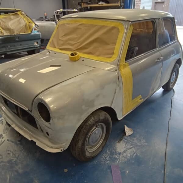 11062025 1977 Leyland Mini 1000 rust spots 10