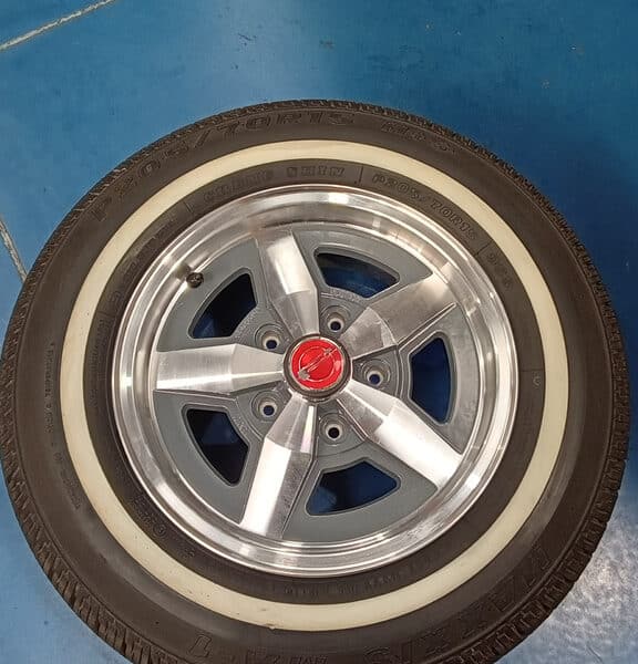 12062025 1976 Jensen Interceptor air con and wheels and interior 12